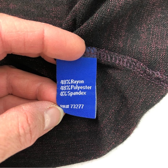 Apt. 9 Black & Maroon Cold Shoulder Ruffled Sleeved Sweater Size Large - Picture 4 of 10